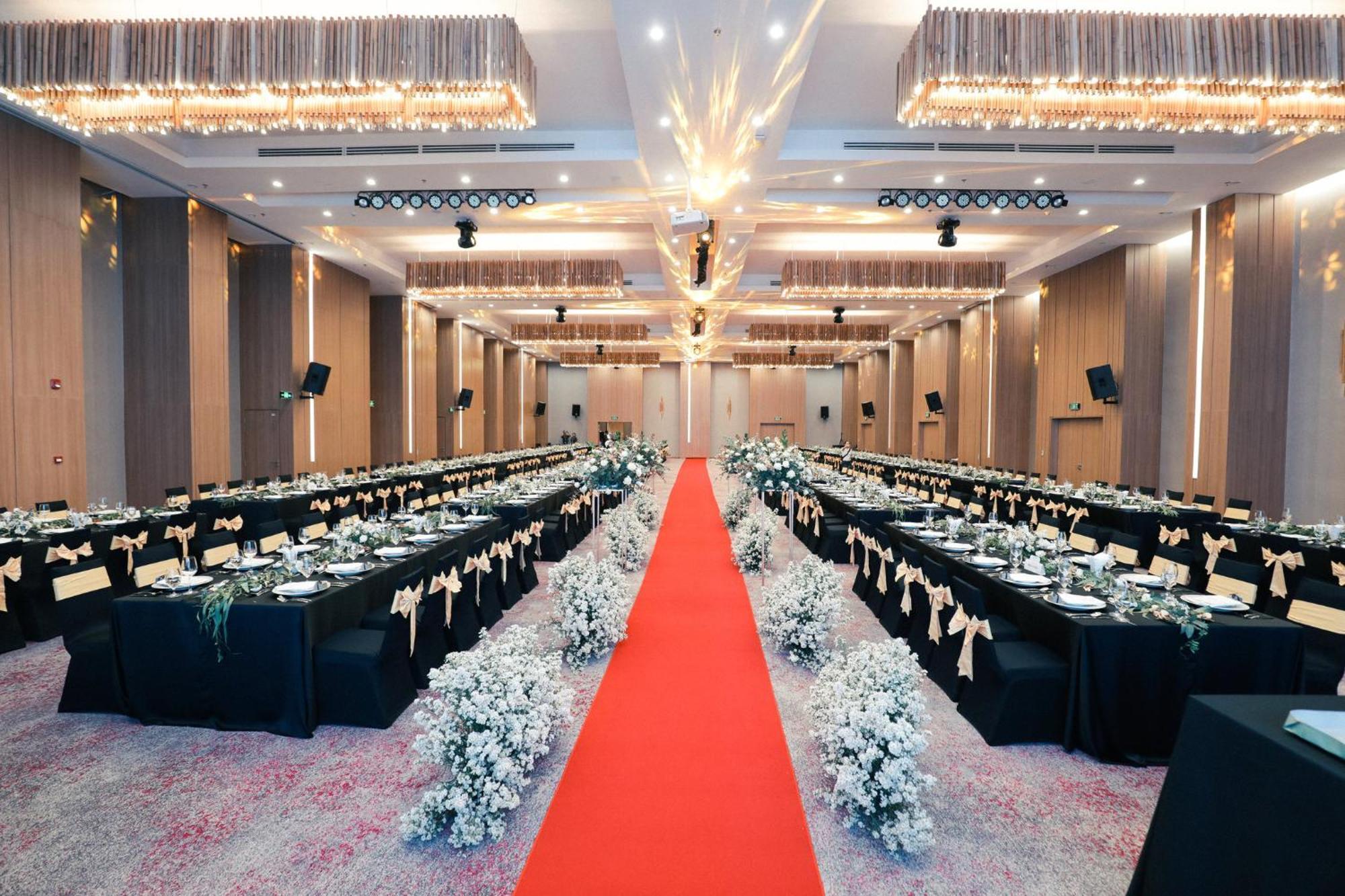 Holiday Inn & Suites Saigon Airport By Ihg Ho Şi Min Dış mekan fotoğraf