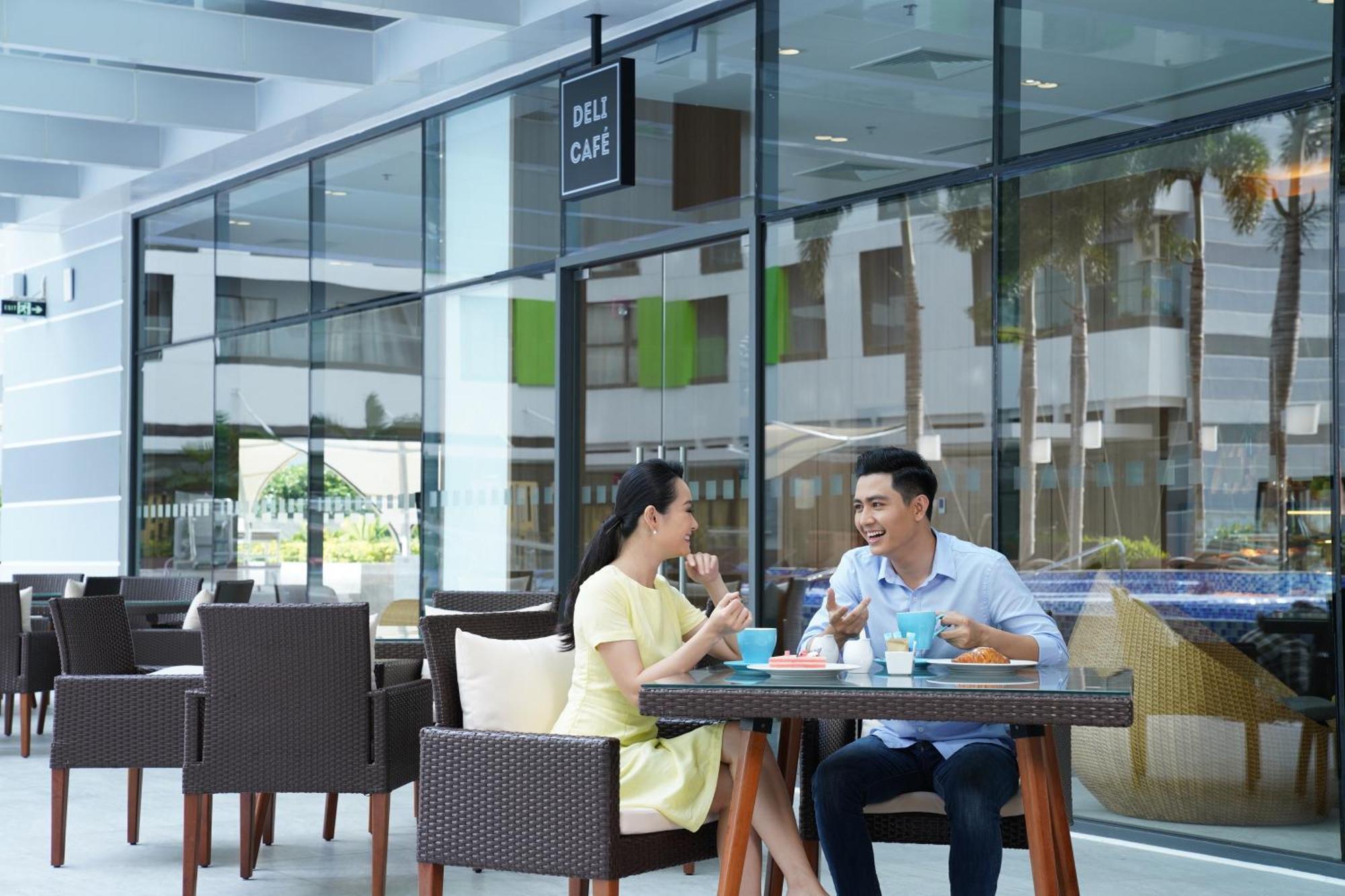 Holiday Inn & Suites Saigon Airport By Ihg Ho Şi Min Dış mekan fotoğraf